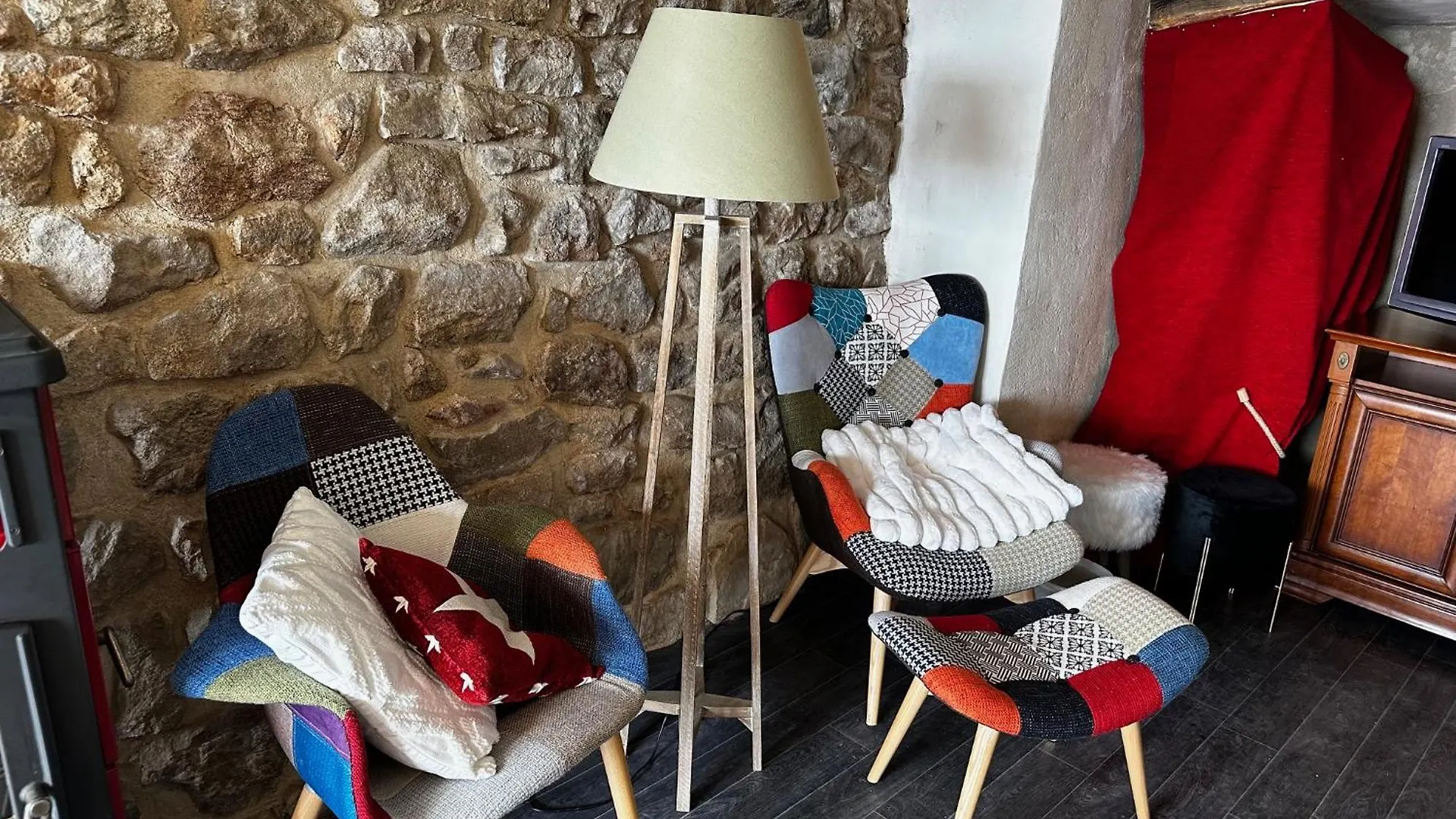 Holiday home Le Hameau Du Petit Nice Vivarois Chalencon France